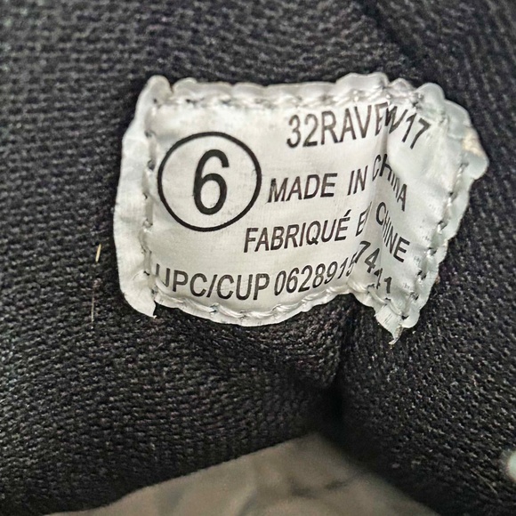 SHOES LITE-UP, MULTICOLOUR LIGHTS IN BOTH SOLE EDGES, EQUAL TO LADIES SIZE 8, - Picture 12 of 12